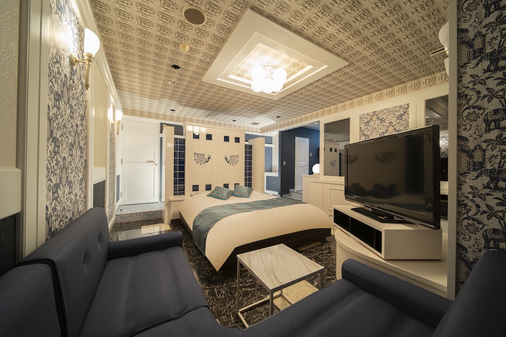 [禁煙] ダブル デザイナーズルーム | ロイヤルホテルうお八別邸