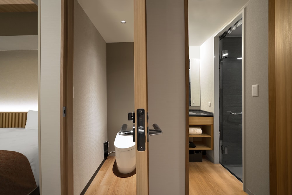 コーナー デラックス ツインルーム 禁煙 バスルーム3 | ザ ロイヤルパークホテル 京都梅小路