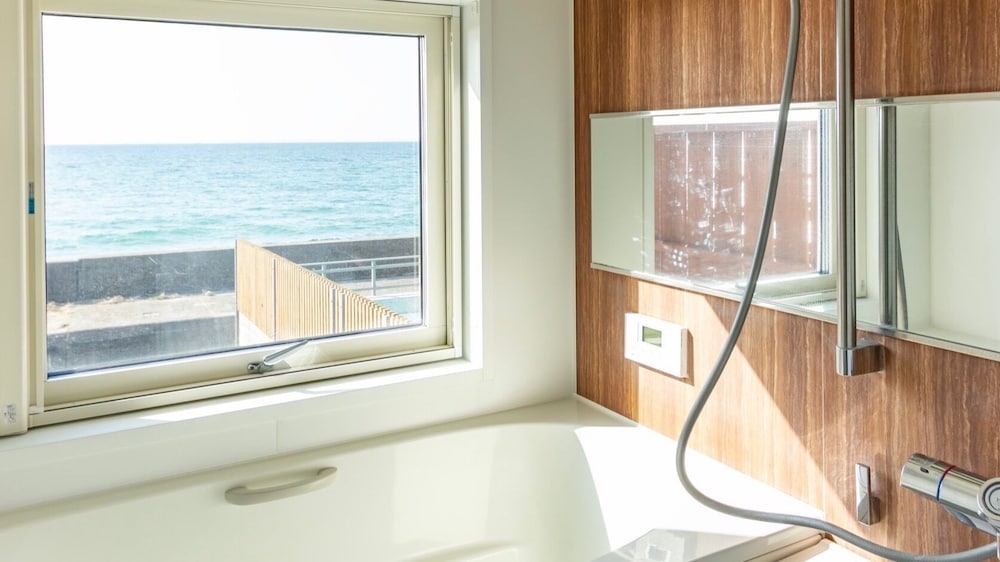 Doggy (ペット同泊可) 朝食付 禁煙 バスルーム0 | KAMOME SLOW HOTEL