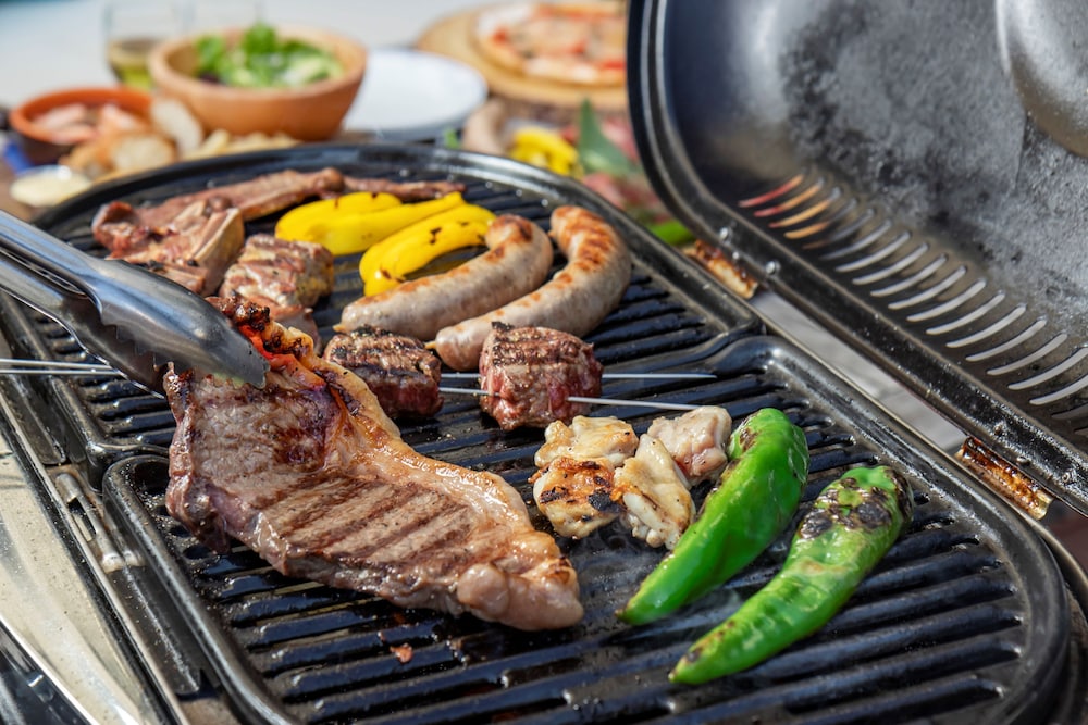 POOLHOUSE BBQプラン 朝食/夕食付 禁煙 客室2 | KAMOME SLOW HOTEL