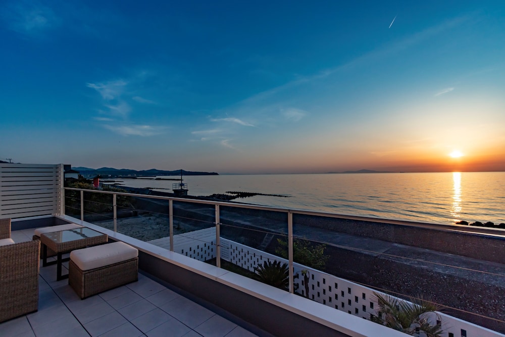 Beachd 朝食付 ビーチ / オーシャン ビュー0 | KAMOME SLOW HOTEL