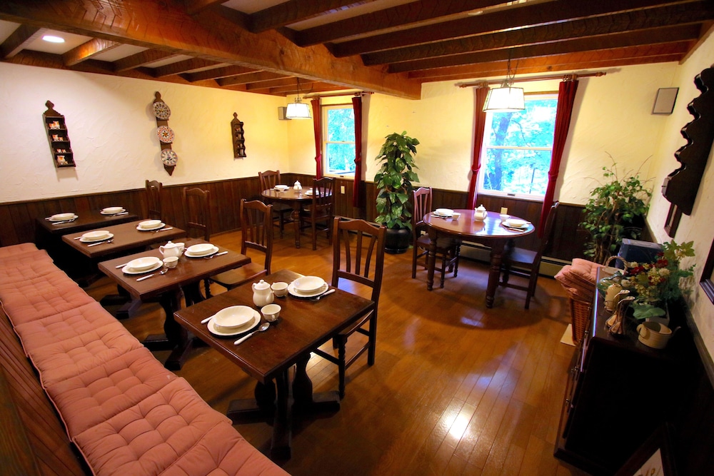 朝食スペース1 | Wadano Forest Apartments