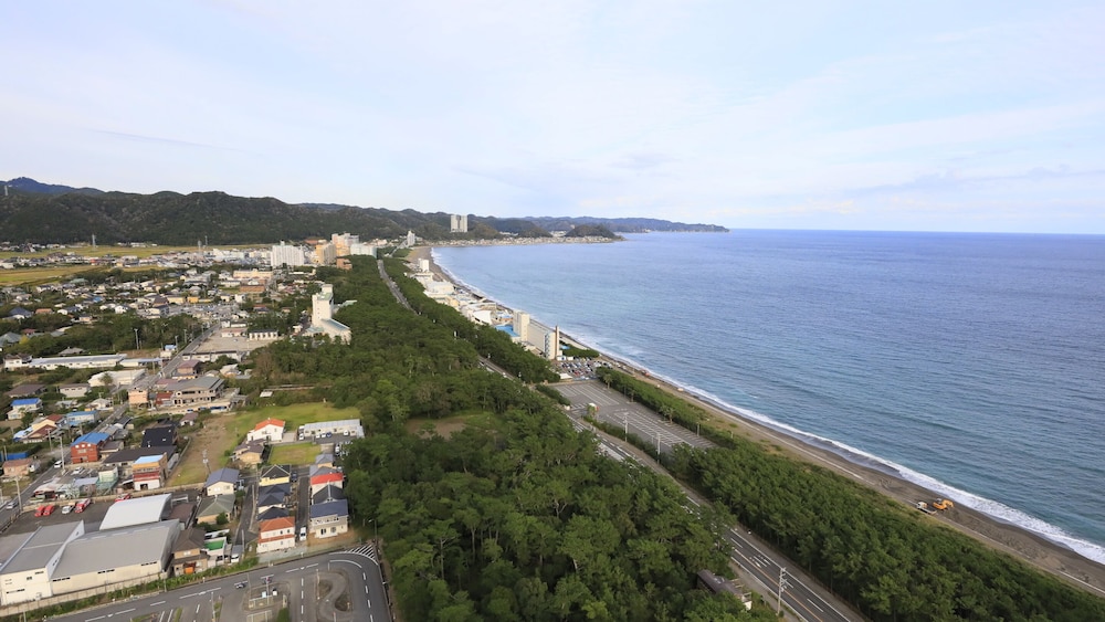 [オーシャンビュー] 客室最上階 32階ロイヤルスイートルーム (専用サウナとジャグジー付き) / パインクレスト 禁煙 部屋からの景観0 | 鴨川グランドタワー