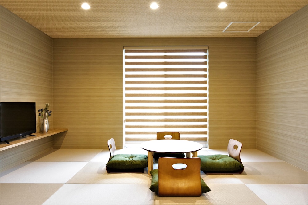 プレミアムスタジオ 8名利用 客室2 | アパートメントホテル ステイザ関西空港