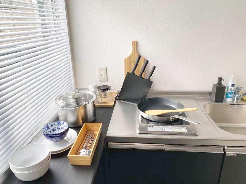 クイーンスイート 専用キッチン1 | TSUBAME HOTEL 浅草橋