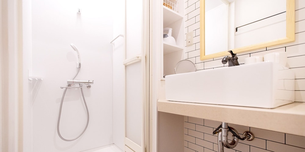 スーペリア スタジオ バスルーム1 | TSUBAME HOTEL 浅草橋