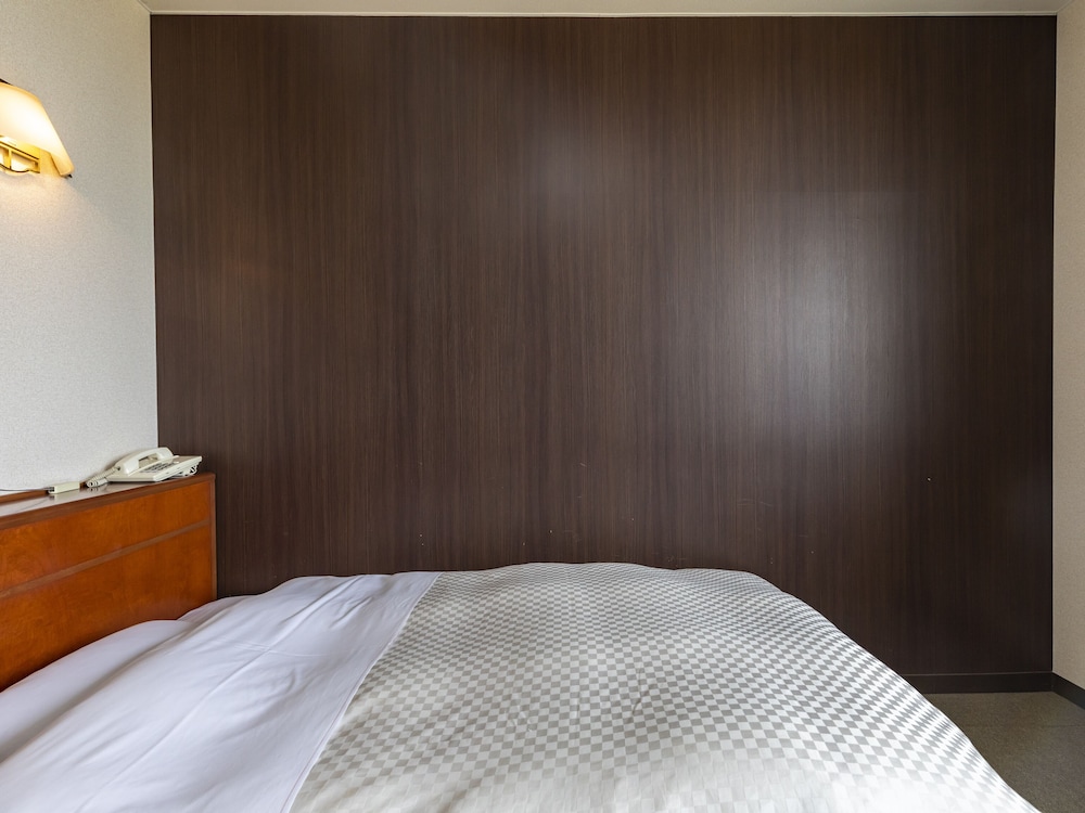 ダブルルーム 喫煙可 客室1 | Tabist ビジネスホテル くらま 彦根