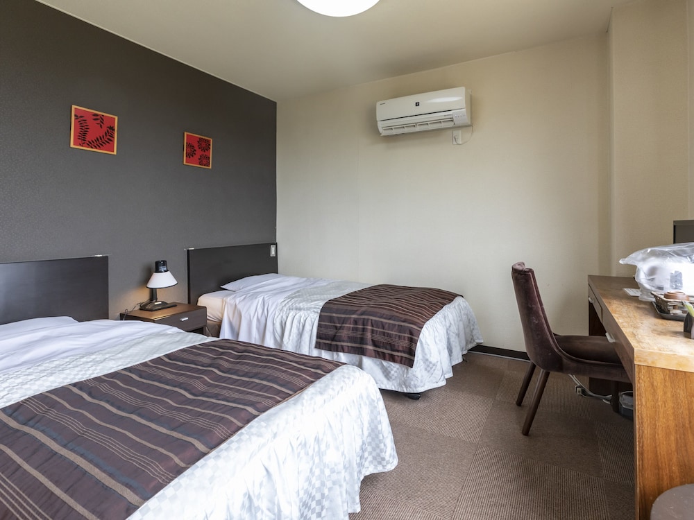 ツインルーム 禁煙 客室2 | Tabist ビジネスホテル くらま 彦根