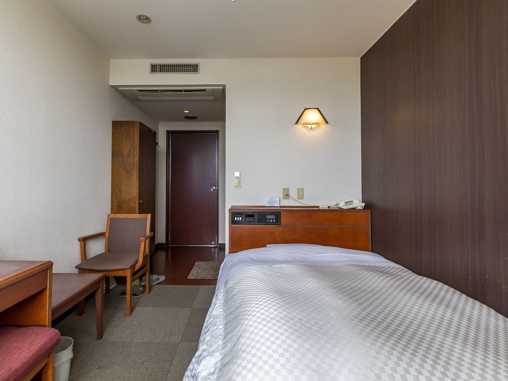 ダブルルーム 喫煙可 客室2 | Tabist ビジネスホテル くらま 彦根