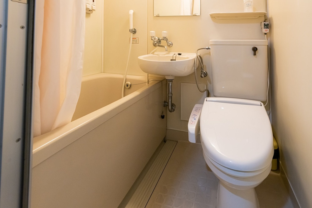 セミダブルルーム 喫煙可 バスルーム0 | Tabist ビジネスホテル くらま 彦根