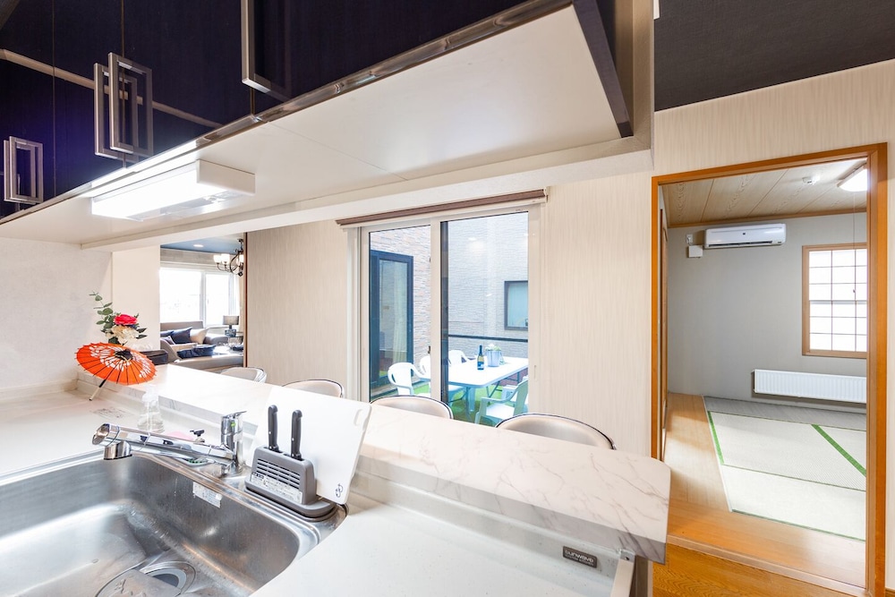 1棟貸し 専用簡易キッチン1 | The Worldwide House