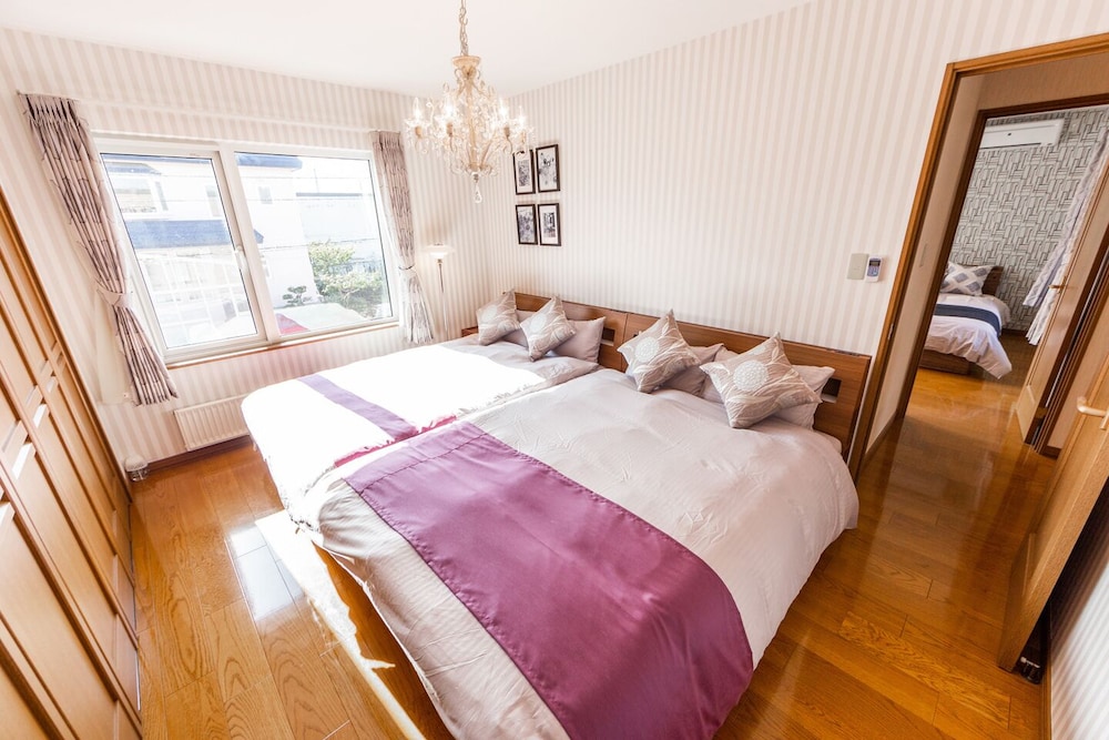 1棟貸し 客室15 | The Worldwide House