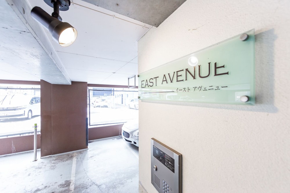 駐車場1 | The East Avenue