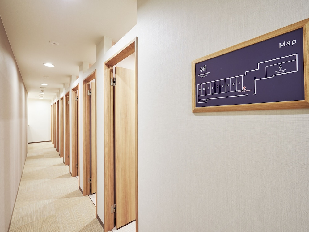 【女性限定】プライベート ツインルーム 共用バスルーム バスルームの設備0 | THE POCKET HOTEL 京都烏丸五条