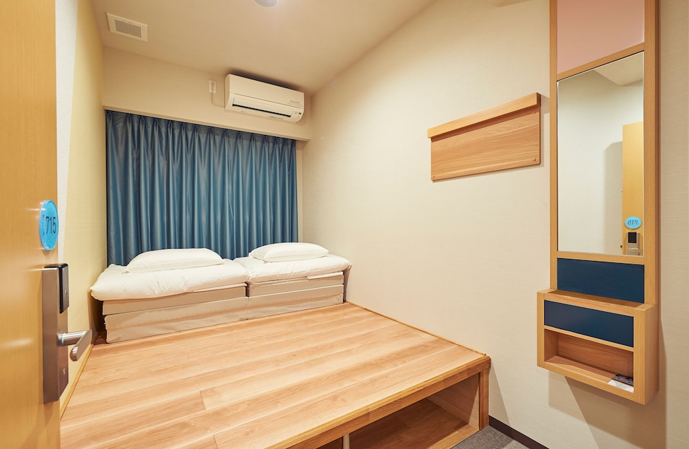 【女性限定】プライベート ツインルーム 共用バスルーム 客室の設備とサービス0 | THE POCKET HOTEL 京都烏丸五条