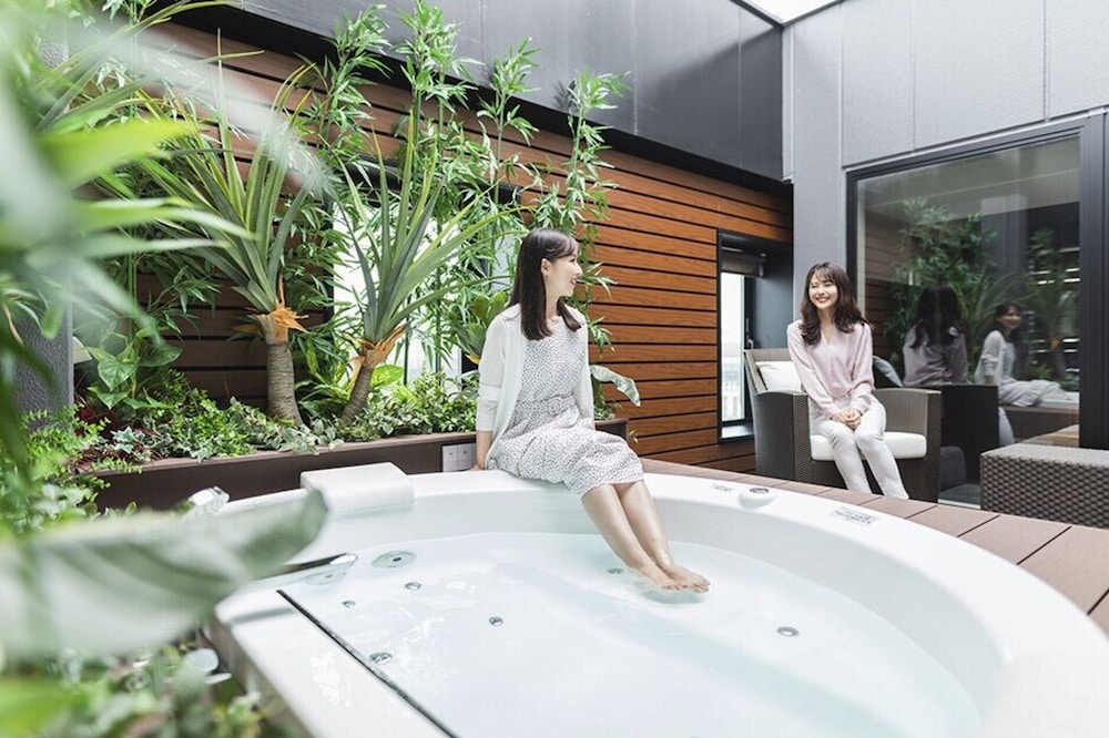 アジール テラススイートルーム 禁煙 専用スパ浴槽1 | ホテルアジール東京蒲田