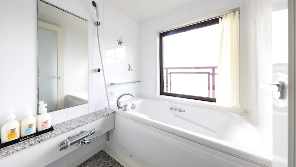 スタンダード ツインルーム 禁煙 ジェットバス バスルーム0 | ホテルベルマーレ