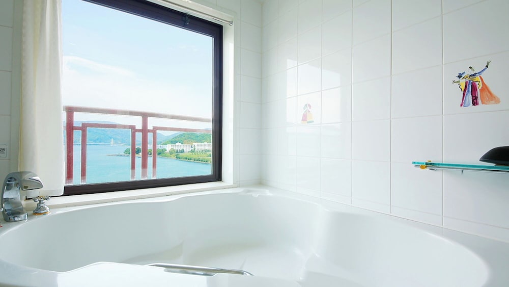 ジュニア スイート 禁煙 ジェットバス (Extra bed) バスルーム0 | ホテルベルマーレ