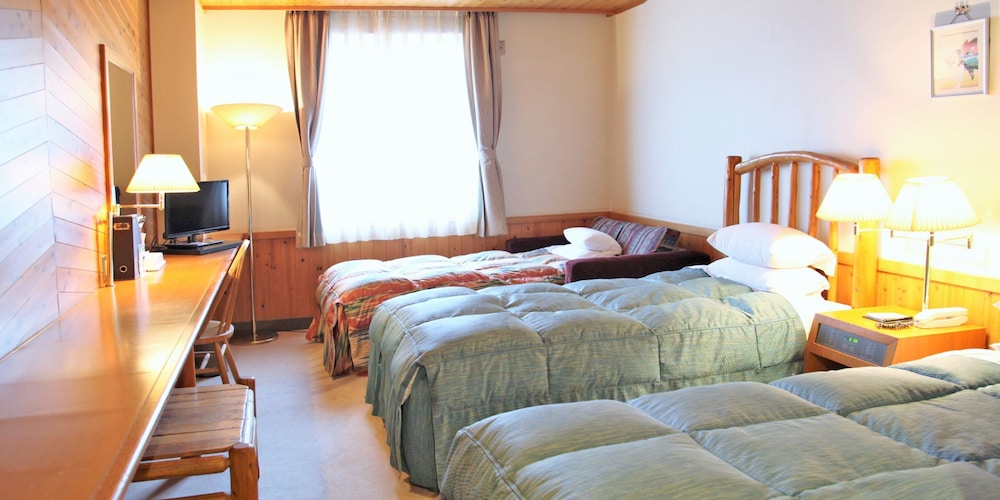 ツインルーム【3F】(禁煙) 客室2 | 吉備高原リゾートホテル