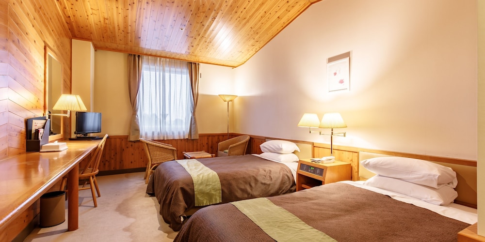 ツインルーム【3F】(禁煙) 客室1 | 吉備高原リゾートホテル