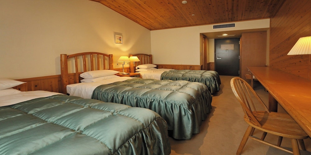 トリプルルーム【3F】(禁煙) 客室1 | 吉備高原リゾートホテル