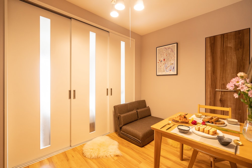 コンフォート アパートメント 1 ベッドルーム (401) リビングルーム0 | ZAITO Tokyo Asakusa Economy Inn