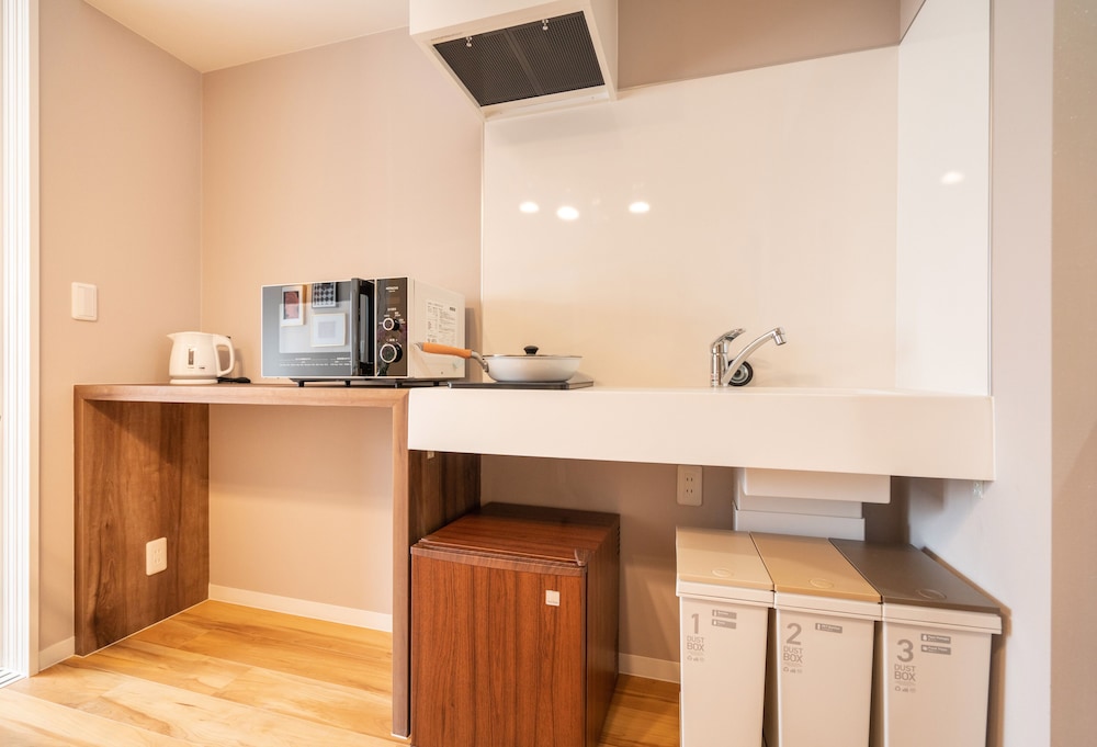 コンフォート アパートメント 1 ベッドルーム (402) 専用キッチン0 | ZAITO Tokyo Asakusa Economy Inn