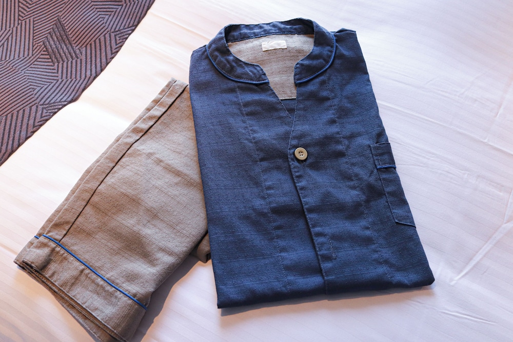 スタンダード ツインルーム シングルベッド 2 台 客室5 | 日和ホテル大阪新世界