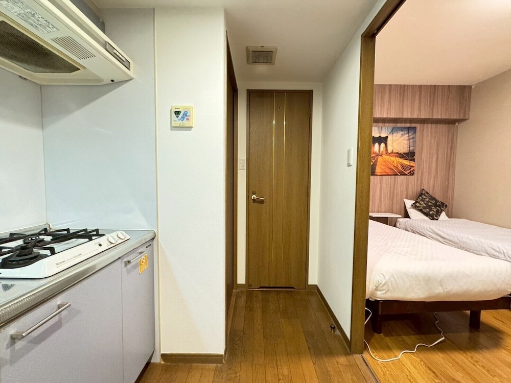 スタンダード トリプルルーム シングルベッド 3 台 禁煙 専用キッチン1 | さくらサンズホテル