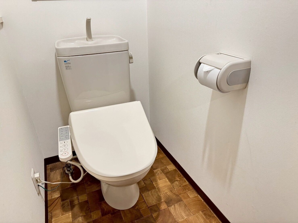 スタンダード トリプルルーム シングルベッド 3 台 禁煙 バスルーム0 | さくらサンズホテル