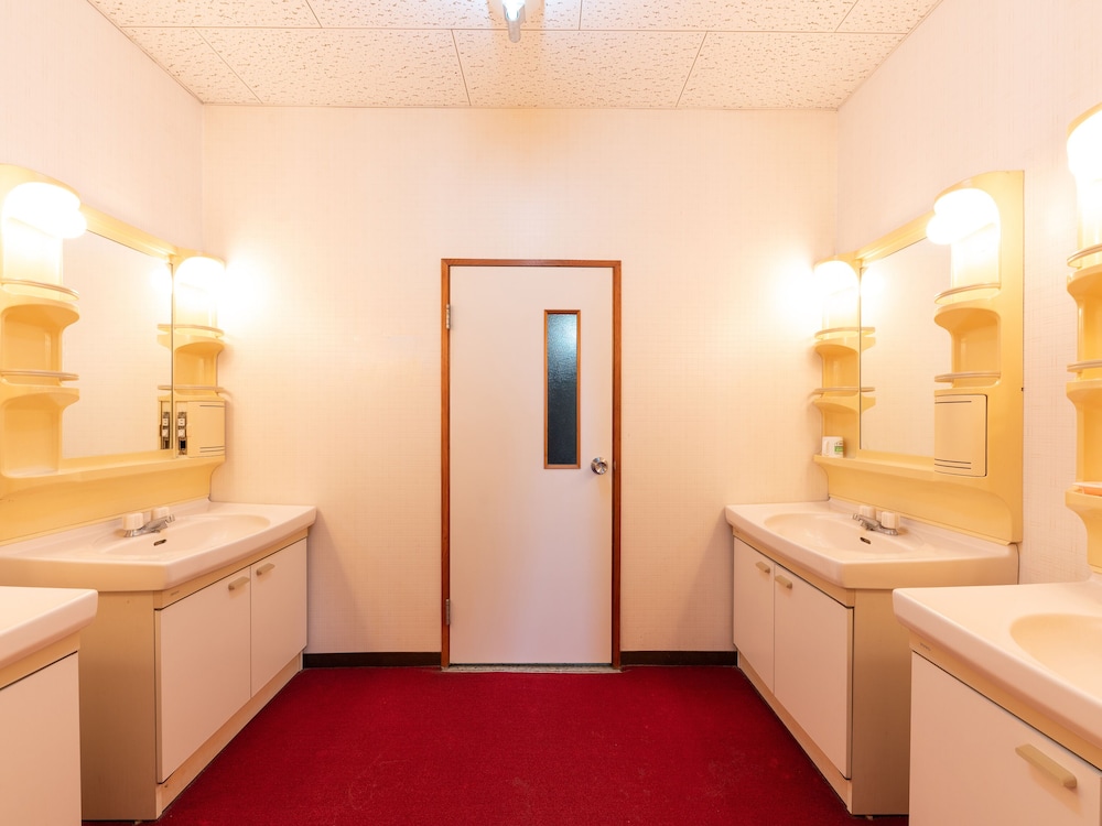 和室 共用バス 2人部屋 禁煙 共用バスルーム2 | Tabist わたなべ 千葉一宮