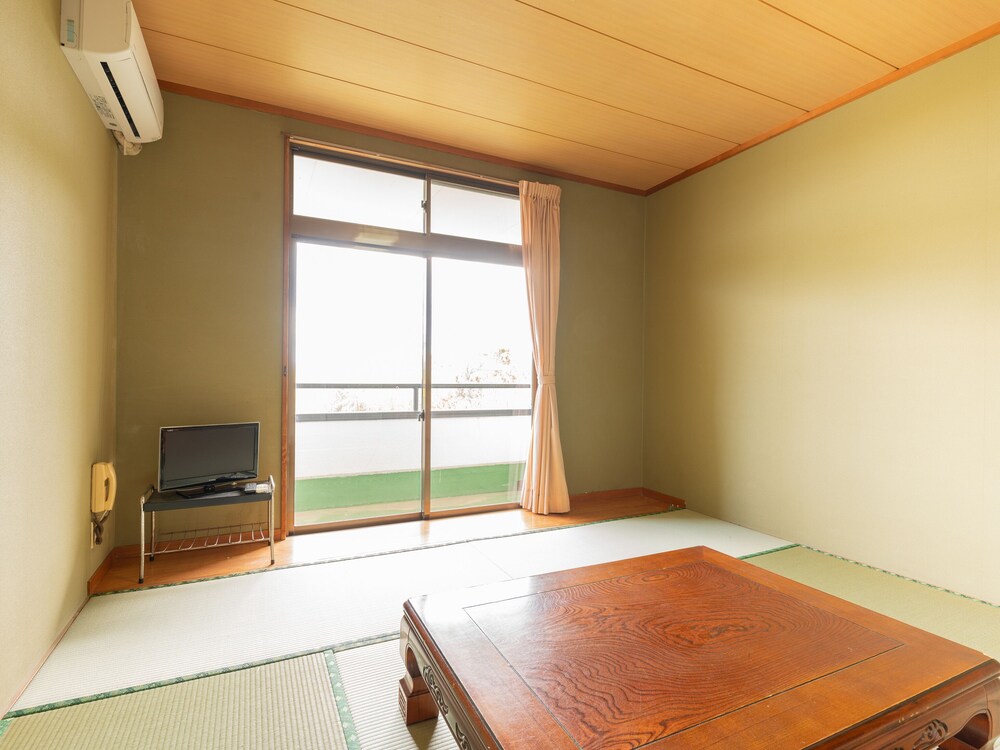 和室 共用バス 4人部屋 禁煙 客室3 | Tabist わたなべ 千葉一宮