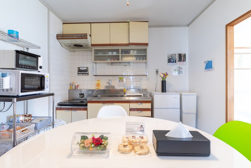 503号室 客室内のダイニングエリア0 | SUNDAY peace room Nakashima