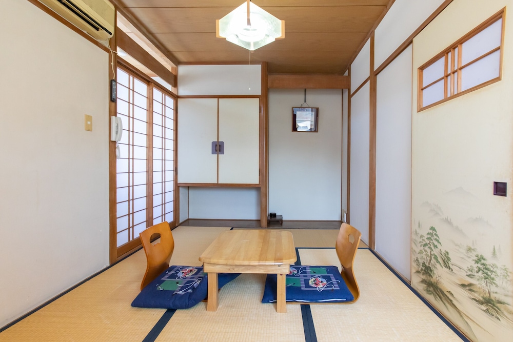 和室 2名様用 共用バスルーム | Tabist 花ホテル 滝のや 会津柳津