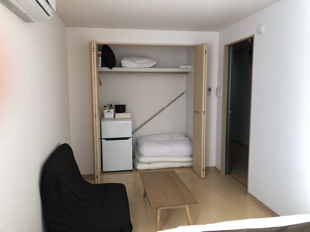 トリプルルーム 共用バスルーム (ダブルベッド) 客室1 | I.ECOⅢguest house