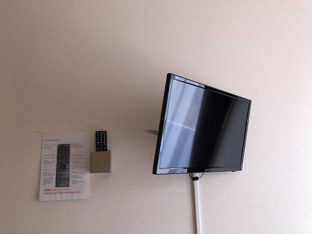 トリプルルーム 共用バスルーム (ダブルベッド) 客室の設備とサービス0 | I.ECOⅢguest house