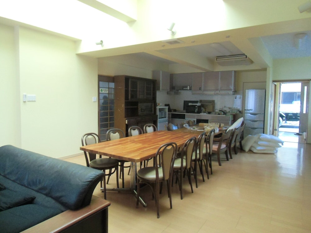 トリプルルーム 共用バスルーム (ダブルベッド) 共用キッチン0 | I.ECOⅢguest house