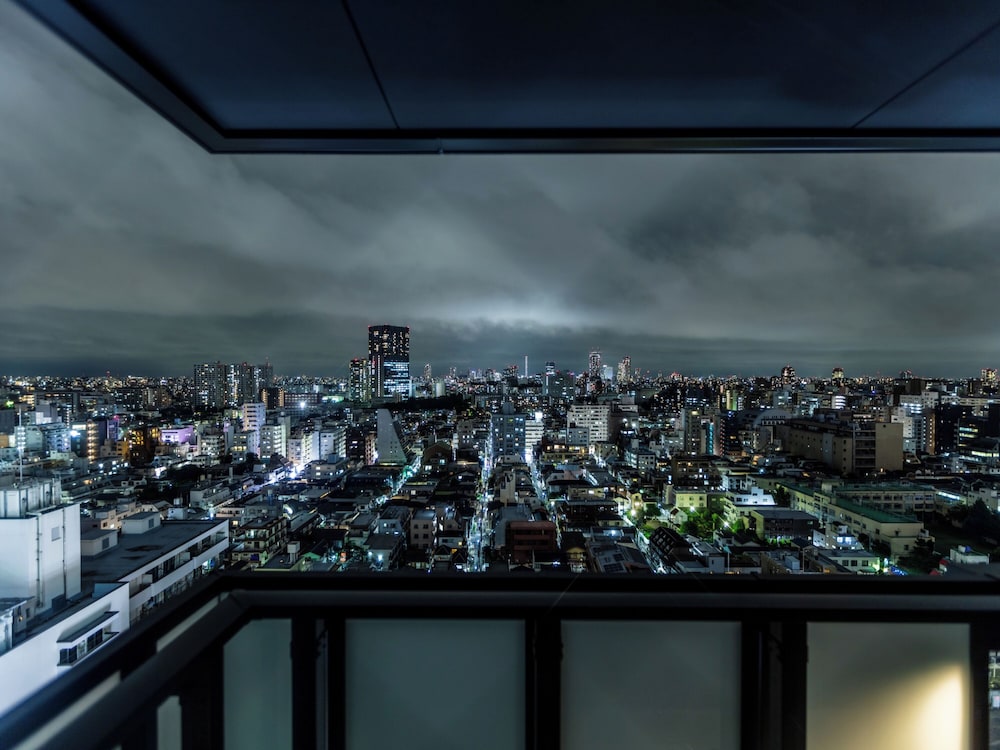 デラックスツイン禁煙室 [本館最上階 20階] 客室1 | アパホテル 東新宿 歌舞伎町タワー