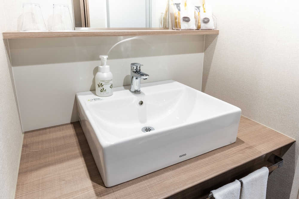 ツインルーム シャワーブース付き 禁煙 客室の設備とサービス0 | ホテルかずさや