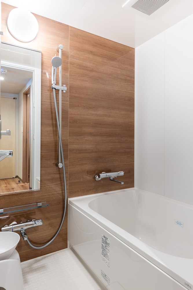 デラックスツインルーム　バスタブ付き 禁煙 バスルーム0 | ホテルかずさや