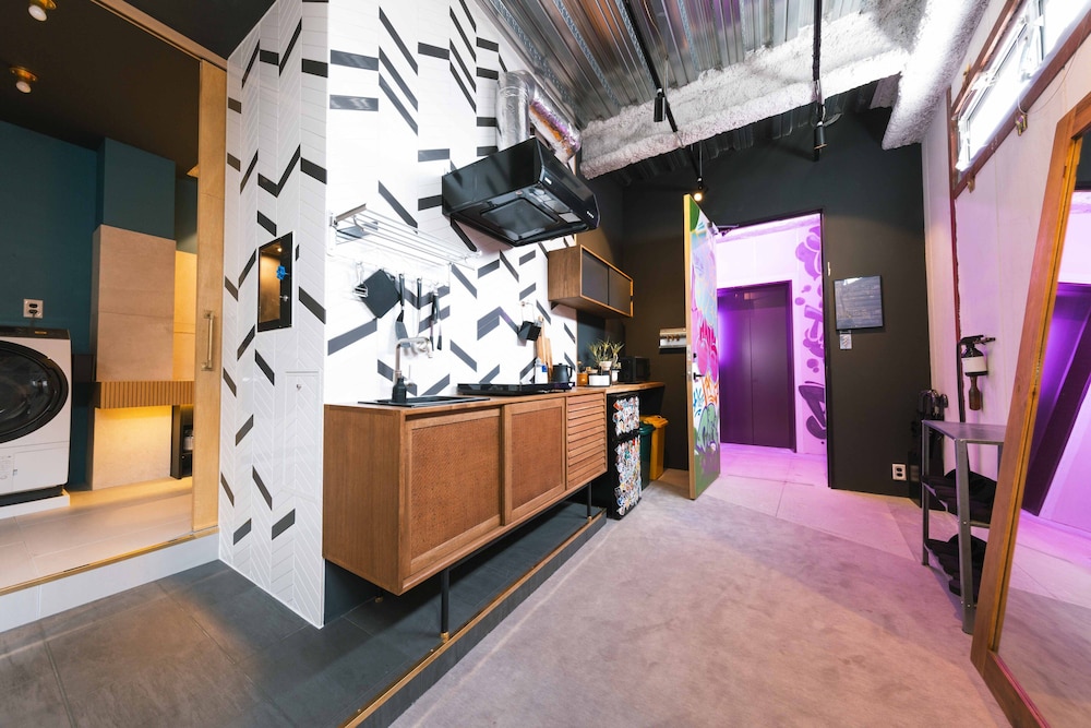 スーペリアスタジオスイート 客室1 | illi Esu Nakano