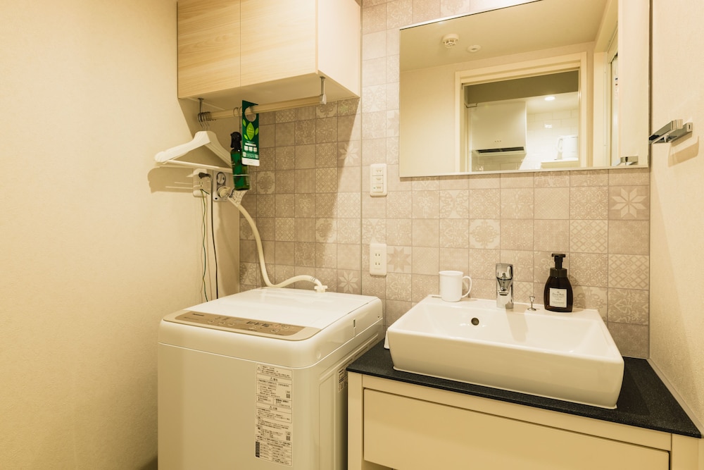 スタンダードA 禁煙 バスルームのシンク0 | グランドベース薬院大通り