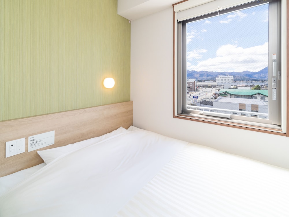 スタンダード ダブルルーム 喫煙可 客室2 | スーパーホテル矢巾駅東口
