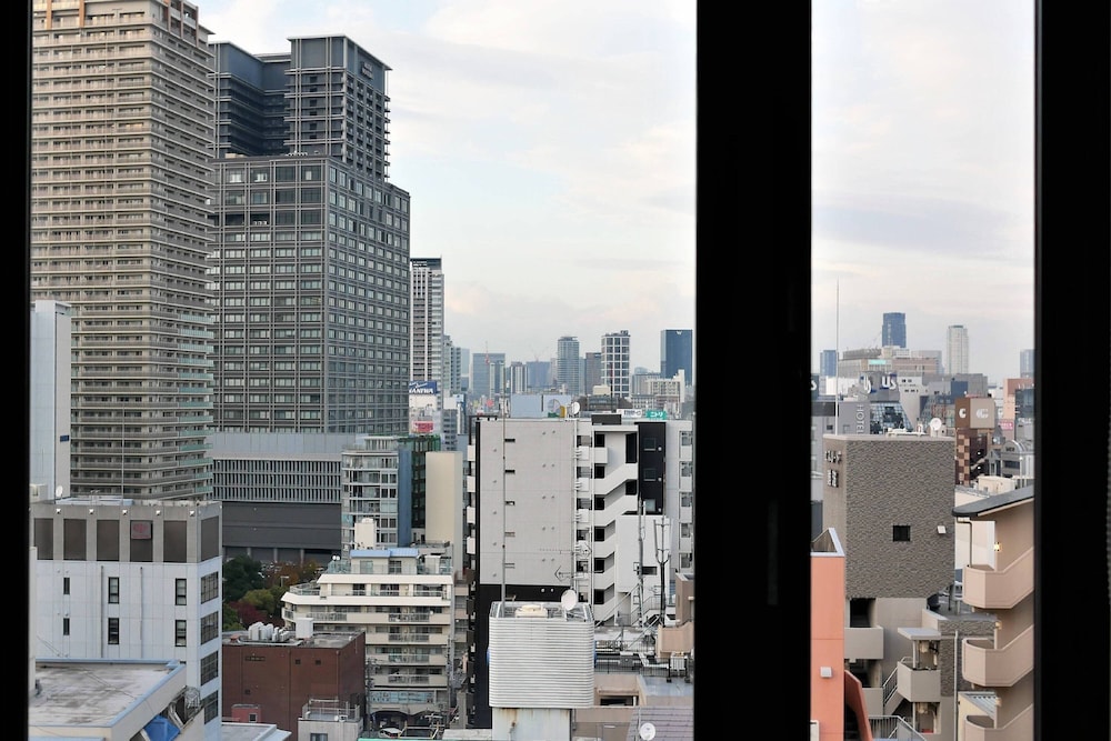 ツインルーム シングルベッド 2 台 部屋からの景観0 | フェアフィールド・バイ・マリオット大阪難波