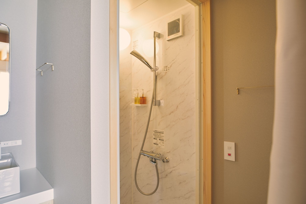 オーシャンビュー コテージ洋室 禁煙 バスルームのシャワー0 | WAKKA