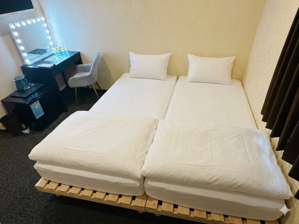 スタンダード ダブルルーム (203) 客室5 | HOMEE OSAKA