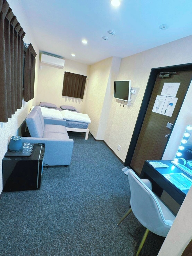 スタンダード ダブルルーム (202) | HOMEE OSAKA