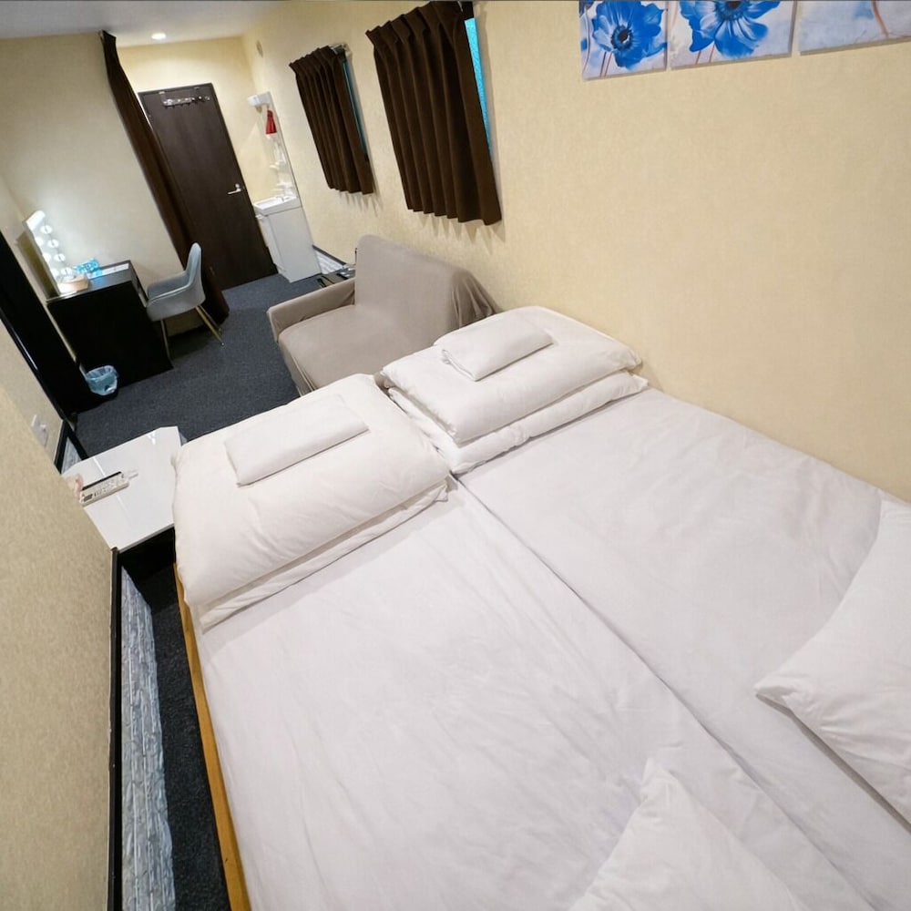 スタンダード ダブルルーム (102) 客室2 | HOMEE OSAKA