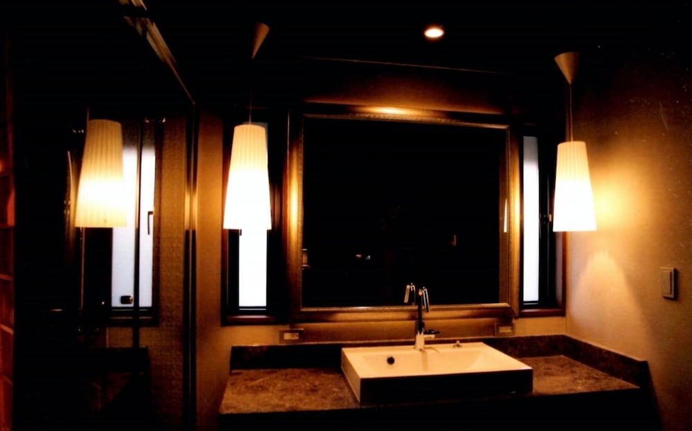ハウス (Private Vacation Home) バスルーム0 | Indigo Geohouse DS1