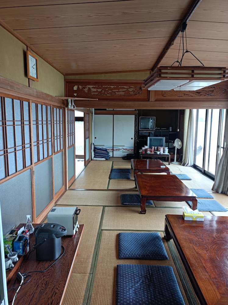 和室 4人部屋 | 民宿 かまがり